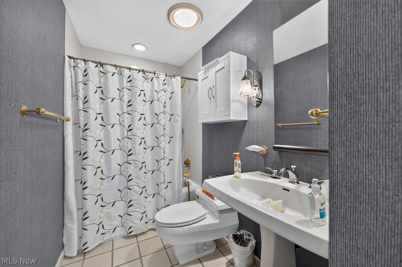 3536 Moonlight Bay Drive NW Canton OH 44708