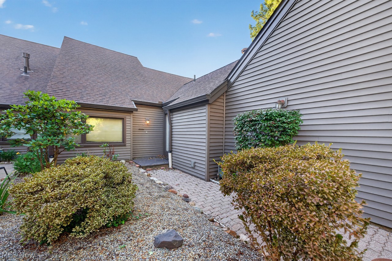 3536 Moonlight Bay Drive NW Canton OH 44708
