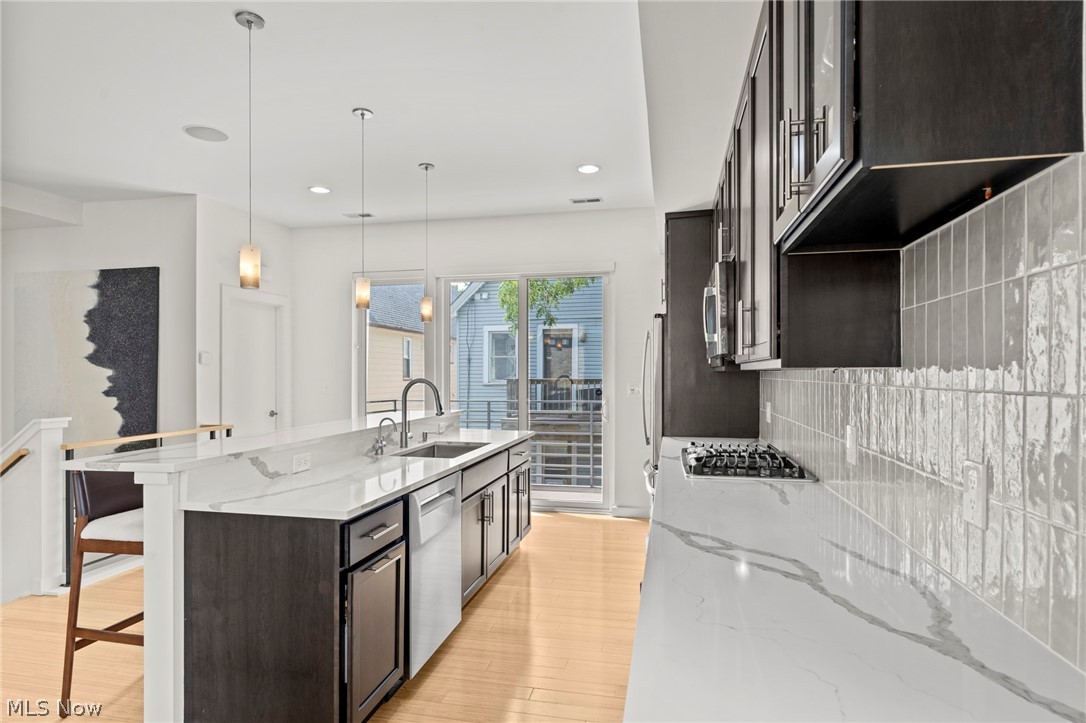 2040 W 11 Place Cleveland OH 44113