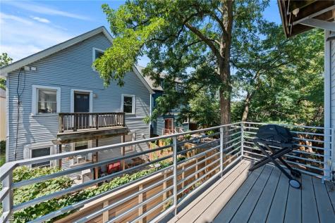 2040 W 11 Place Cleveland OH 44113