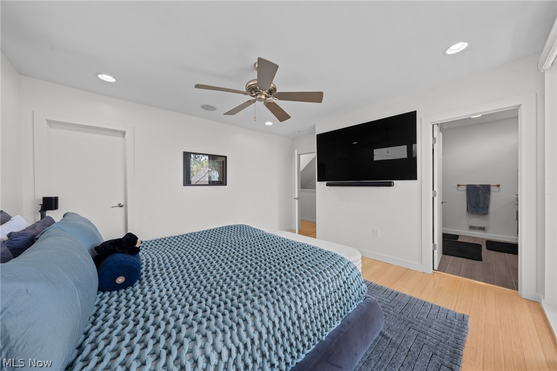 2040 W 11 Place Cleveland OH 44113