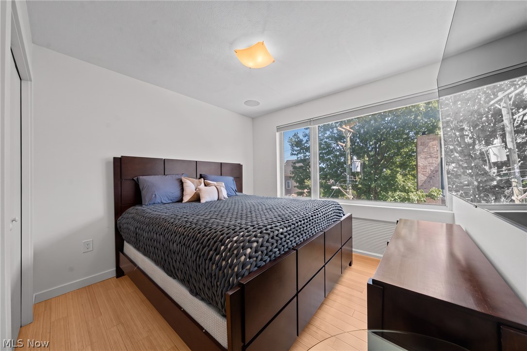 2040 W 11 Place Cleveland OH 44113