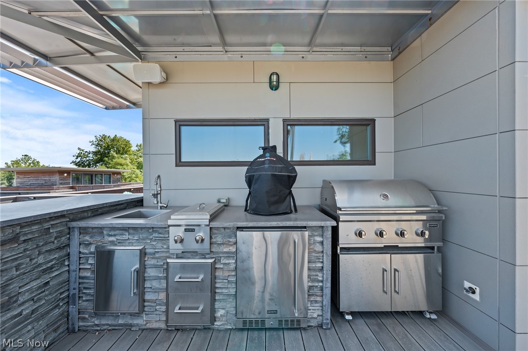 2040 W 11 Place Cleveland OH 44113