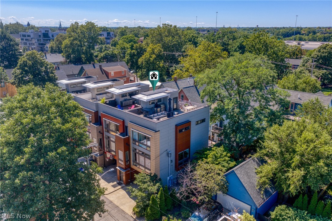 2040 W 11 Place Cleveland OH 44113