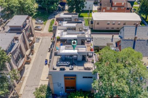 2040 W 11 Place Cleveland OH 44113