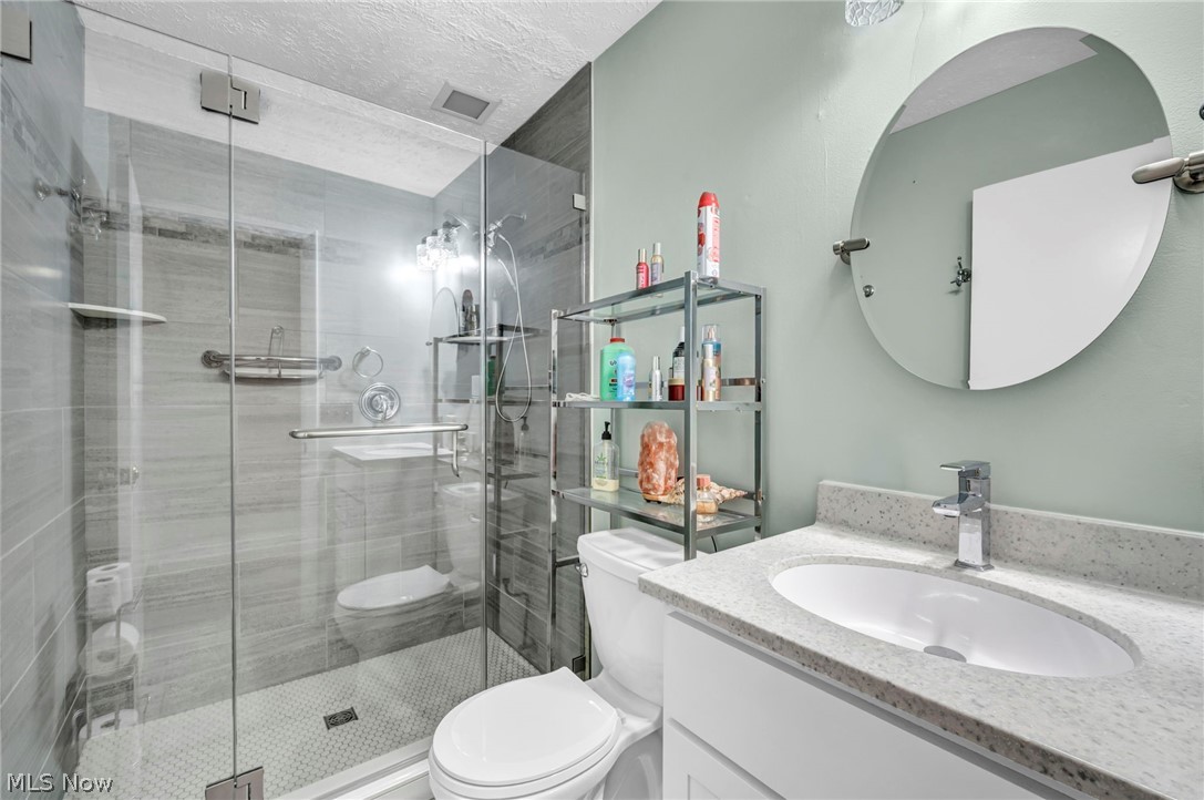 2499 Barth Drive Uniontown OH 44685