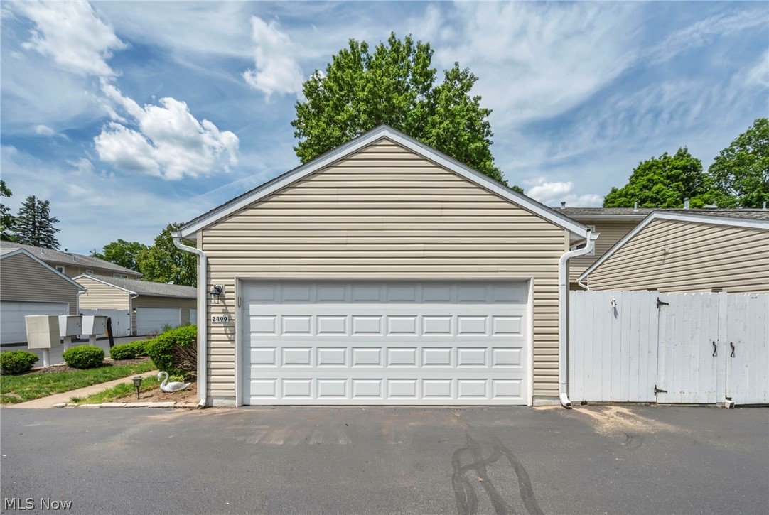 2499 Barth Drive Uniontown OH 44685