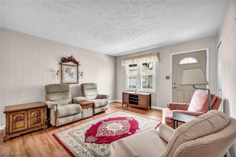 2499 Barth Drive Uniontown OH 44685