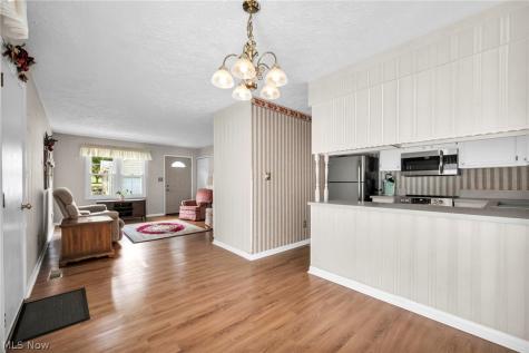 2499 Barth Drive Uniontown OH 44685