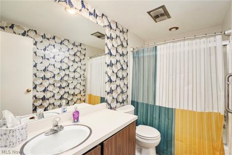 76 Menlo Park Drive Akron OH 44313