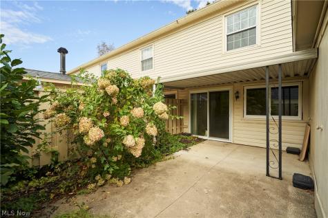 76 Menlo Park Drive Akron OH 44313