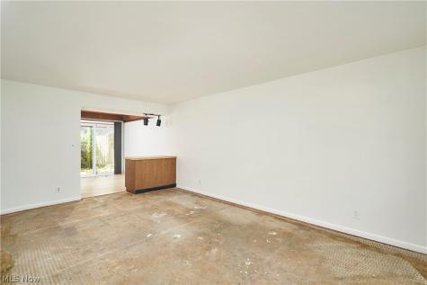76 Menlo Park Drive Akron OH 44313