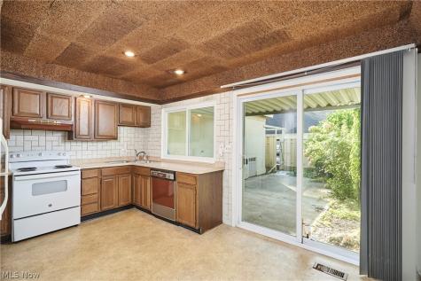 76 Menlo Park Drive Akron OH 44313