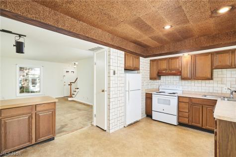 76 Menlo Park Drive Akron OH 44313