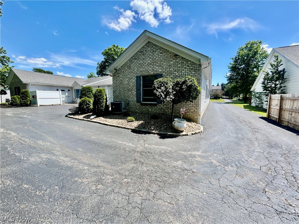 5916 Callaway Circle Youngstown OH 44515