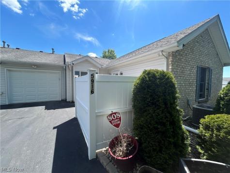 5916 Callaway Circle Youngstown OH 44515