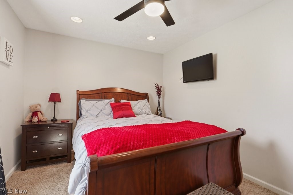 307 Teal Circle Coventry OH 44319