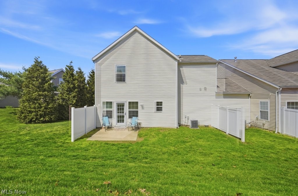 307 Teal Circle Coventry OH 44319