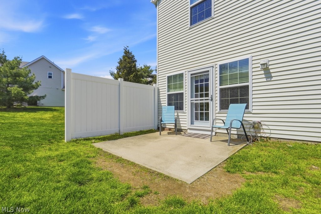 307 Teal Circle Coventry OH 44319