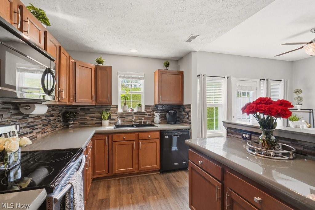 307 Teal Circle Coventry OH 44319