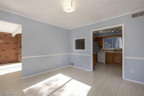 700 Tinkers Lane Sagamore Hills OH 44067