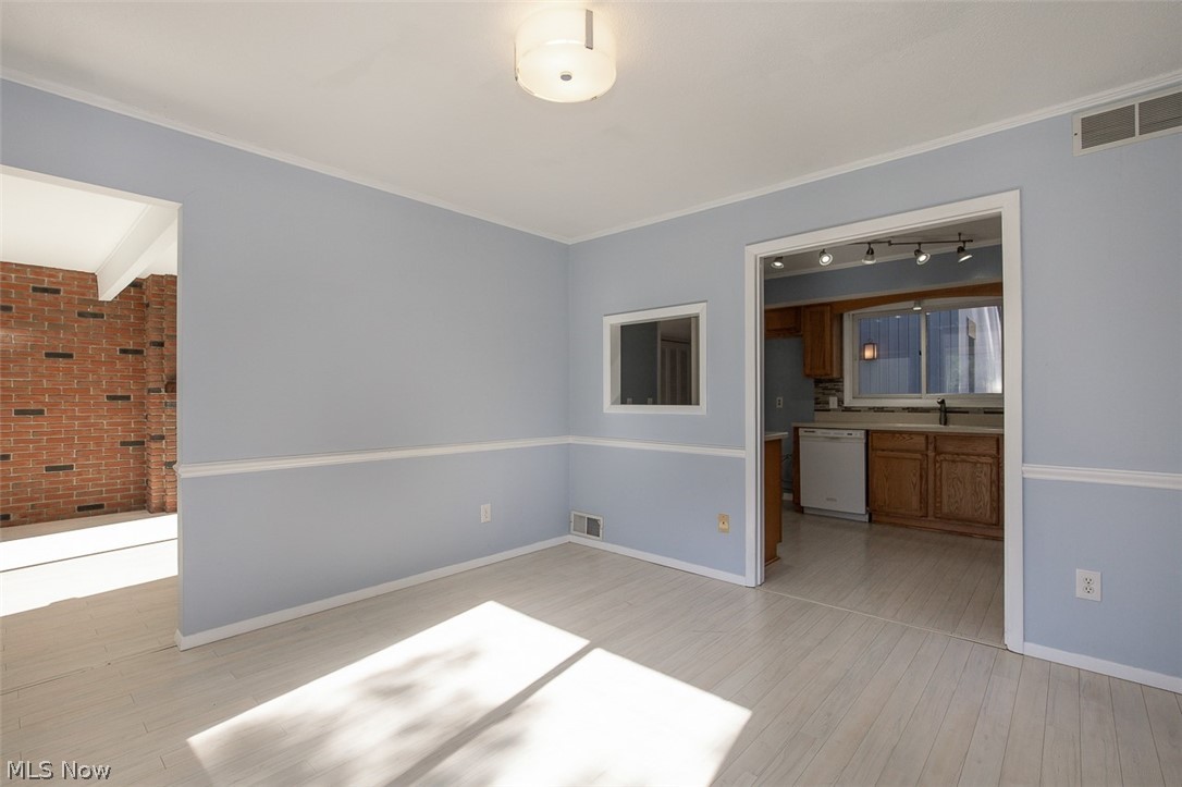 700 Tinkers Lane Sagamore Hills OH 44067