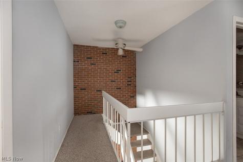 700 Tinkers Lane Sagamore Hills OH 44067