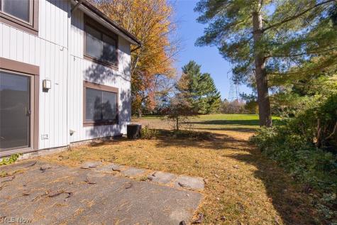 700 Tinkers Lane Sagamore Hills OH 44067