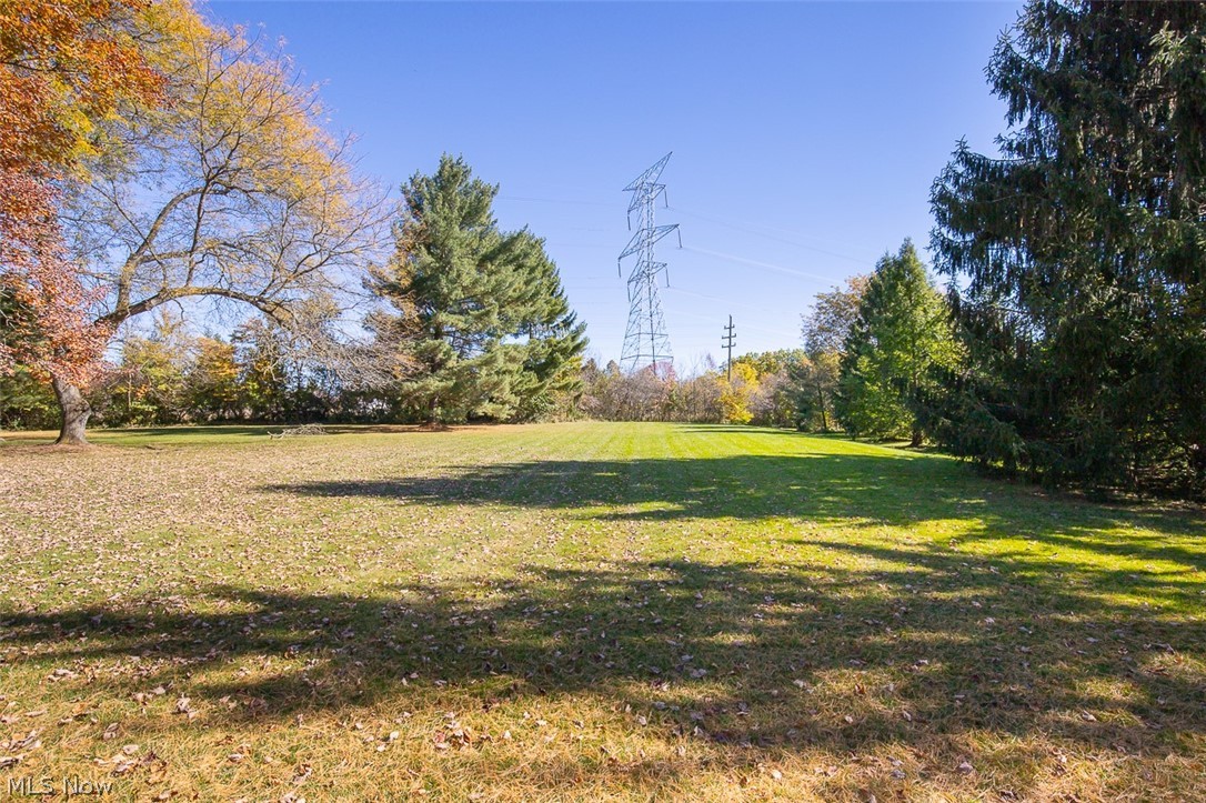 700 Tinkers Lane Sagamore Hills OH 44067