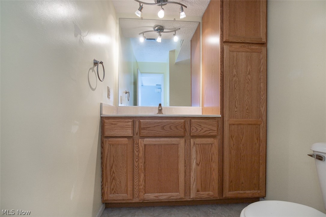 700 Tinkers Lane Sagamore Hills OH 44067