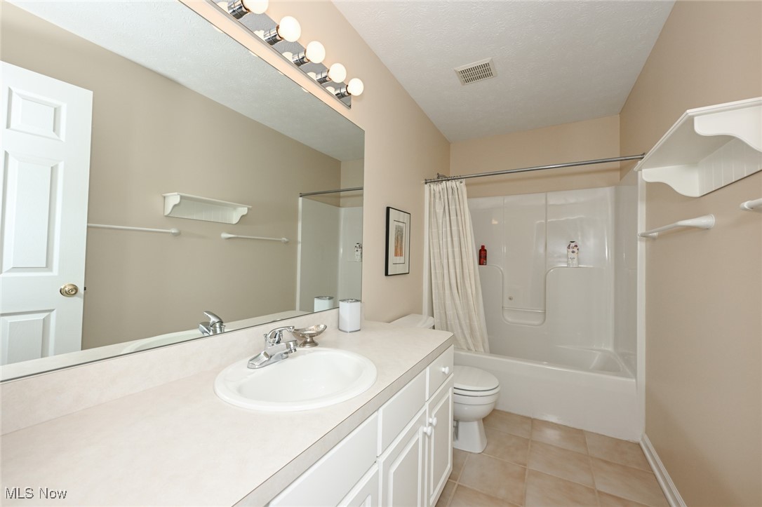 4180 Castle Ridge Copley OH 44321