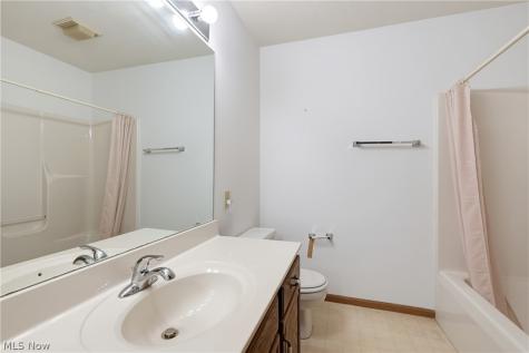 4286 Hunters Chase Lane Wooster OH 44691