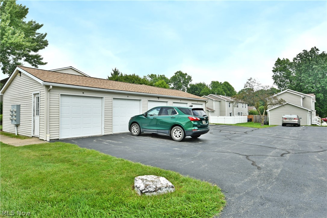 3112 Ivy Hill Circle Cortland OH 44410