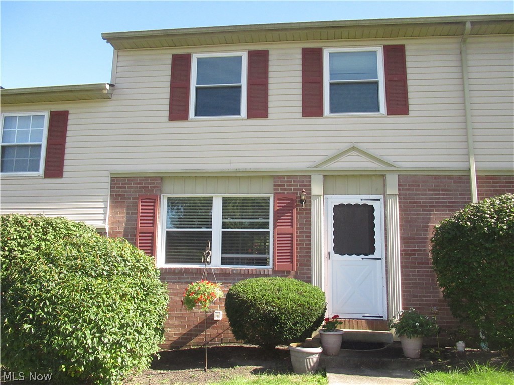 295 Carriage Lane Canfield OH 44406