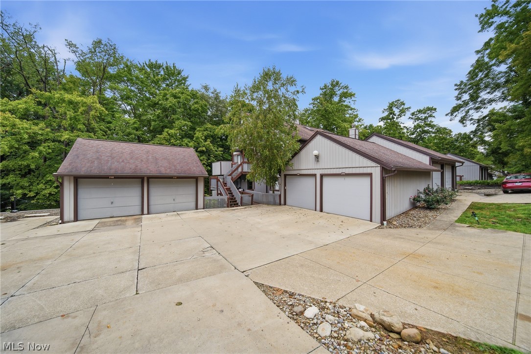 2120 Pinebrook Trail Cuyahoga Falls OH 44223