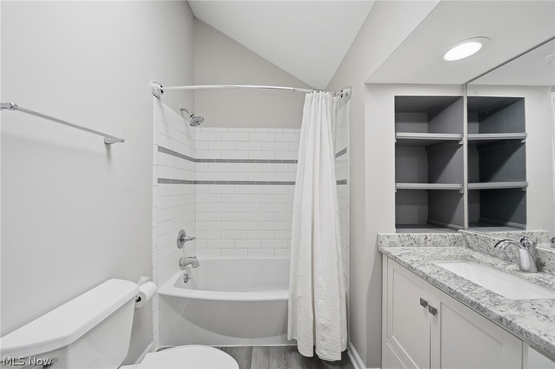 2120 Pinebrook Trail Cuyahoga Falls OH 44223