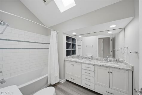 2120 Pinebrook Trail Cuyahoga Falls OH 44223