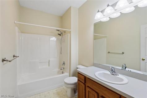 173 Saint Charles Place Elyria OH 44035