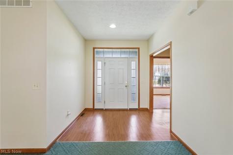 173 Saint Charles Place Elyria OH 44035