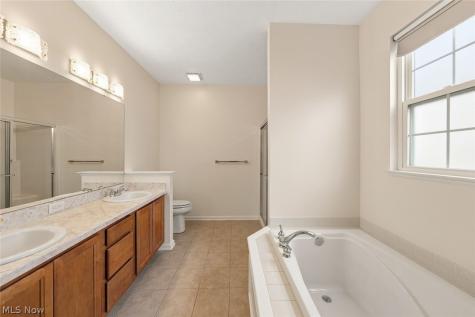 33278 Ambleside Drive Avon Lake OH 44012