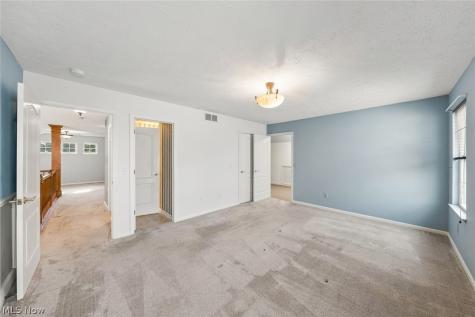33278 Ambleside Drive Avon Lake OH 44012