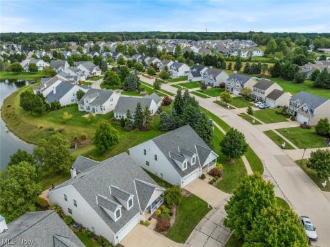 33278 Ambleside Drive Avon Lake OH 44012