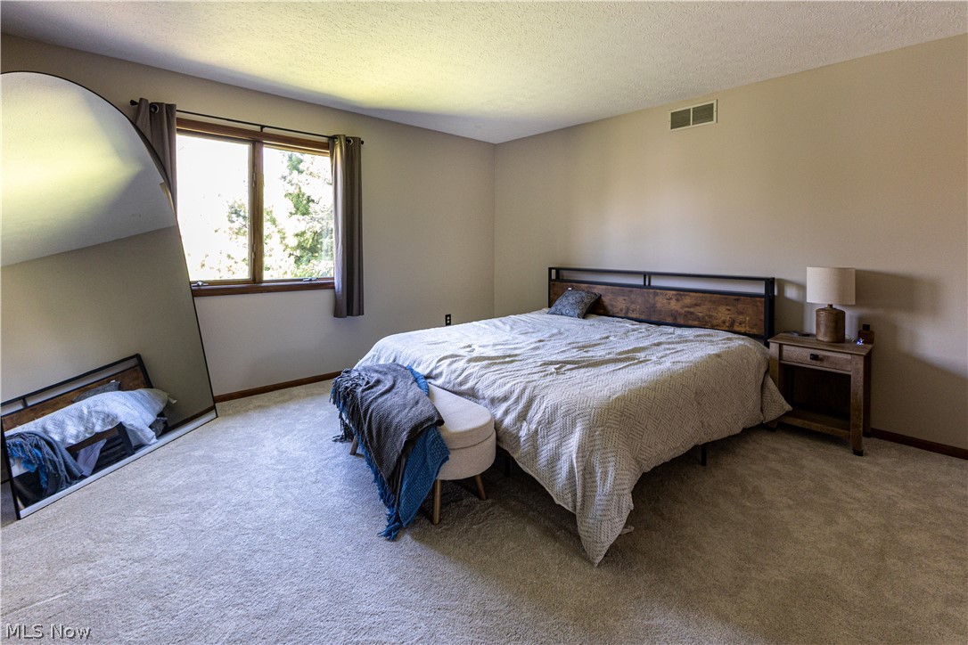 105 Topaz Trail Cortland OH 44410