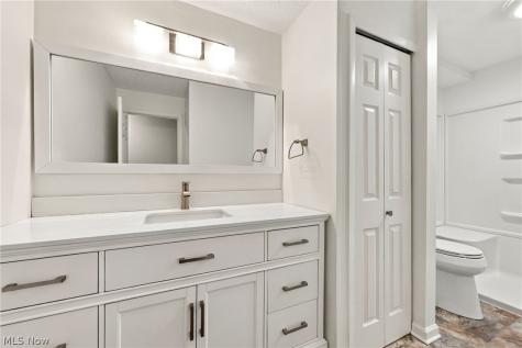 8507 N Akins Road North Royalton OH 44133