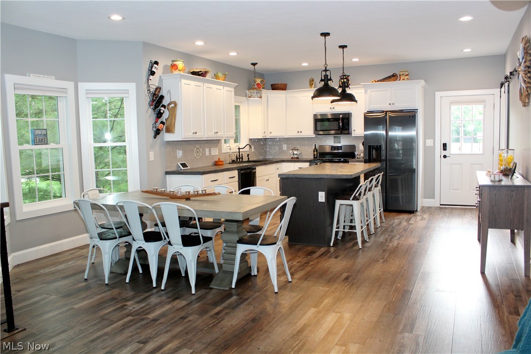 1939 Craig Drive Lake Milton OH 44429