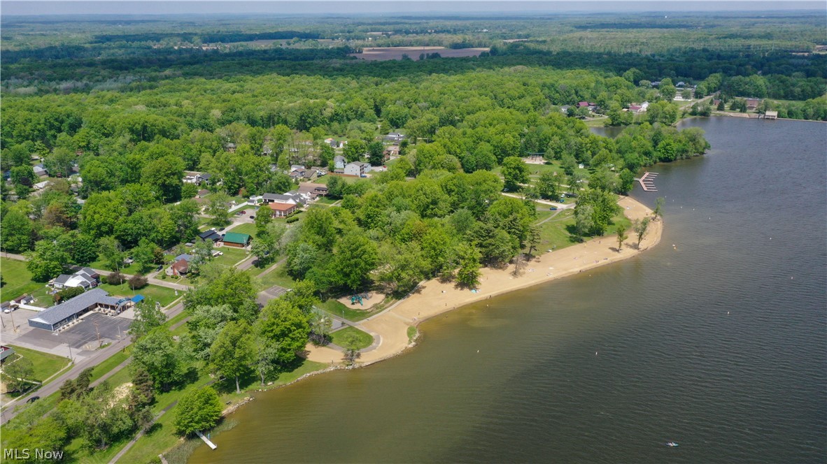 1939 Craig Drive Lake Milton OH 44429