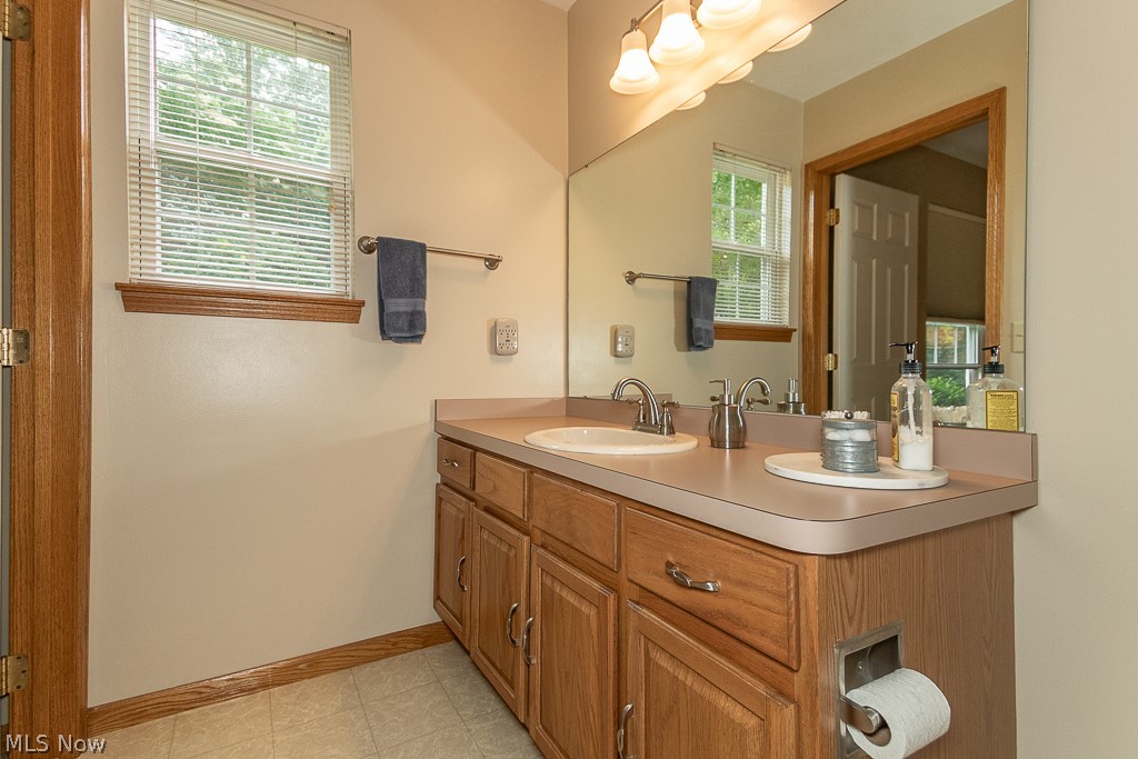 5270 Queen Ann Way Perry OH 44077