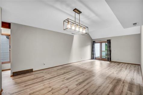 4705 Mayfield Road South Euclid OH 44121