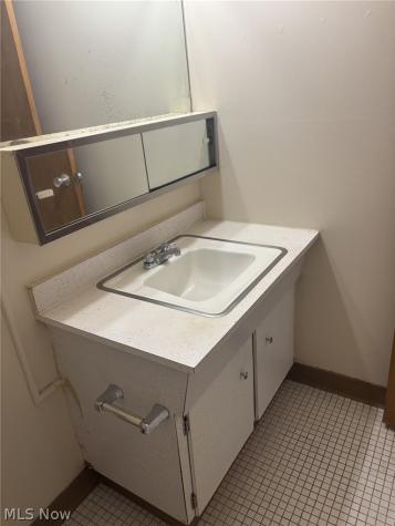14567 Madison Avenue Lakewood OH 44107