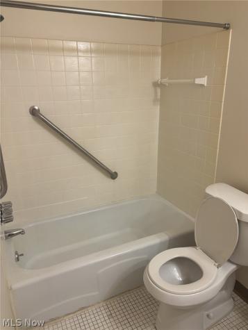14567 Madison Avenue Lakewood OH 44107